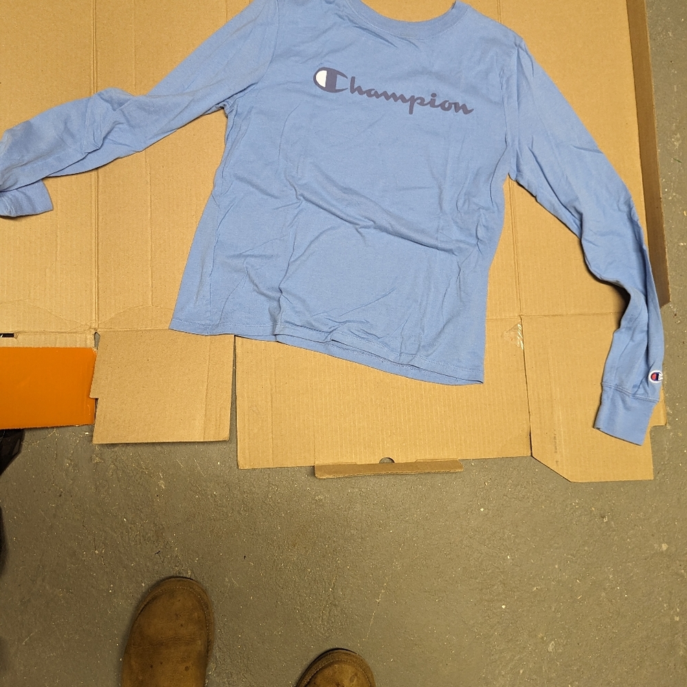 Champion women's small longsleeve shirt